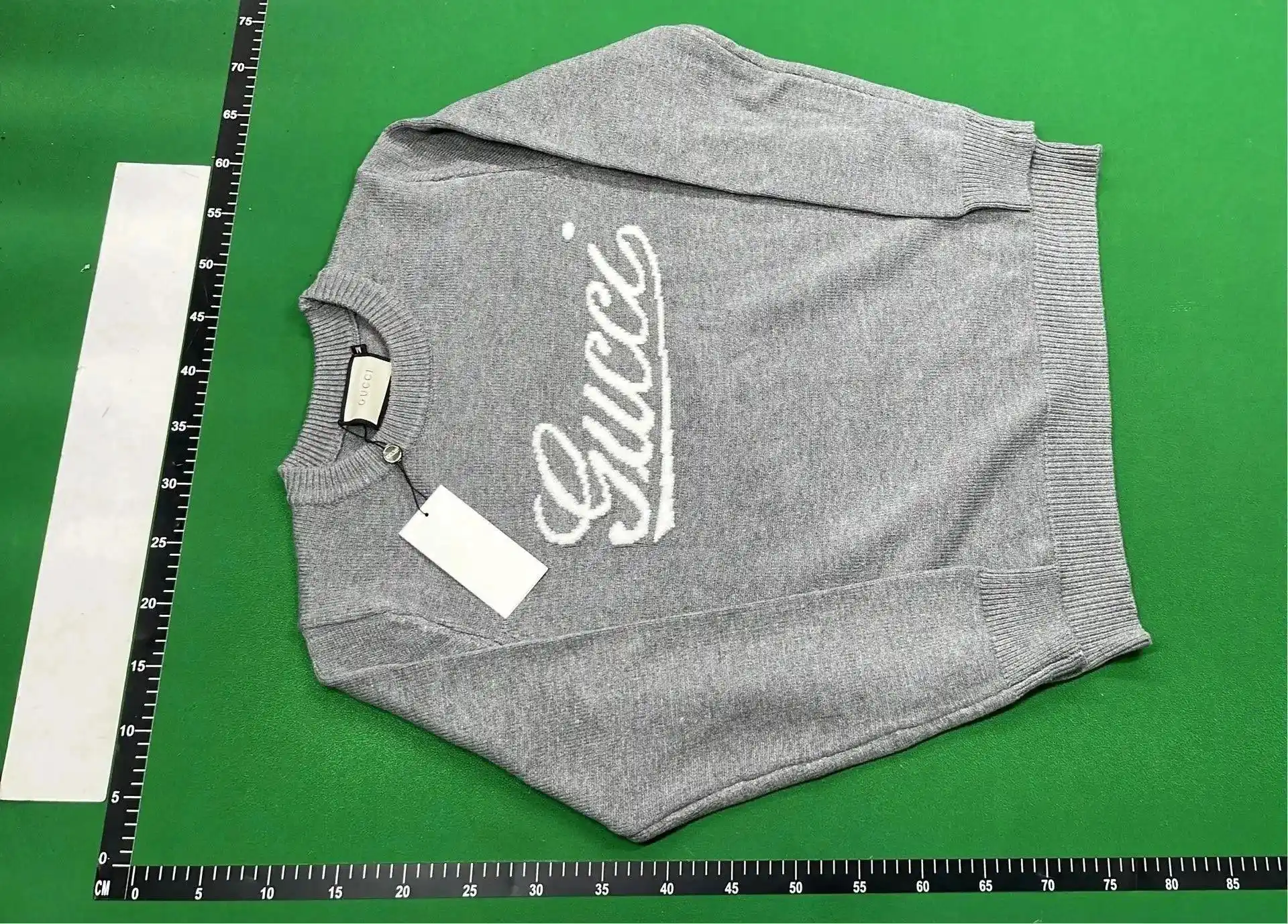 Gucci Sweatshirt (24 styles) — foto 3 de 6