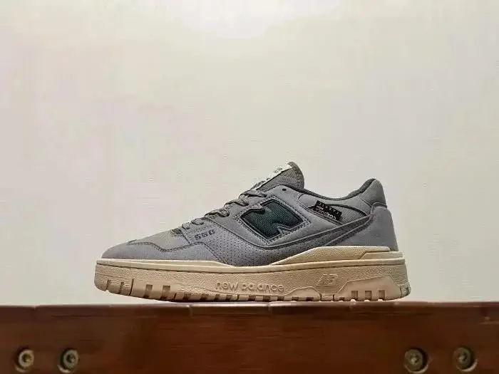 New Balance (13 styles) — foto 2 de 6