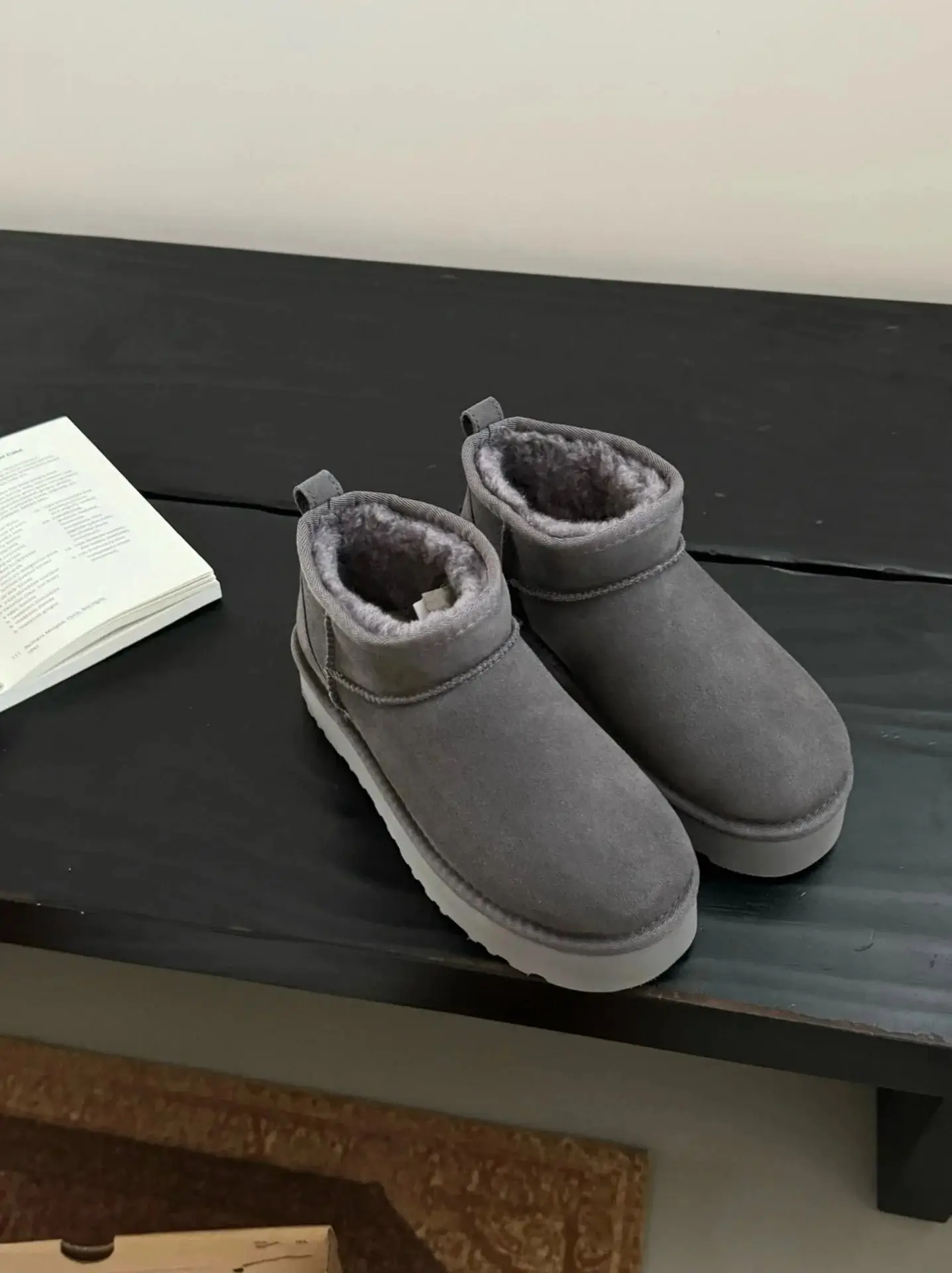 UGG Snow Boots — foto 3 de 6