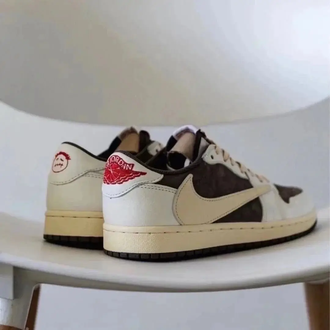 Nike Air Jordan 1 Low Sneakers — foto 3 de 6