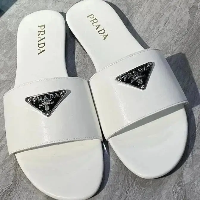 Prada Chunky Sandals — foto 6 de 6