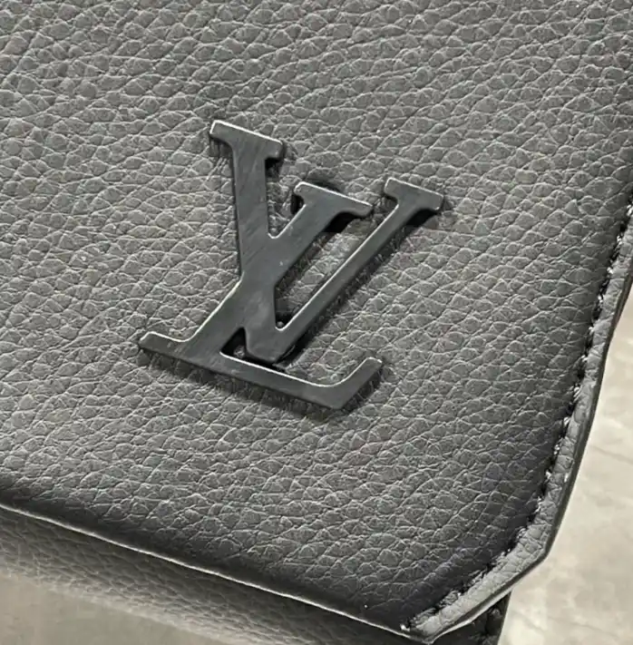 Louis Vuitton Shoulder Bag — foto 5 de 6