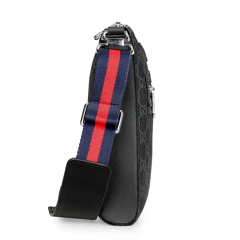 Gucci GG Supreme Crossbody Bag [2 styles] — foto 4 de 6