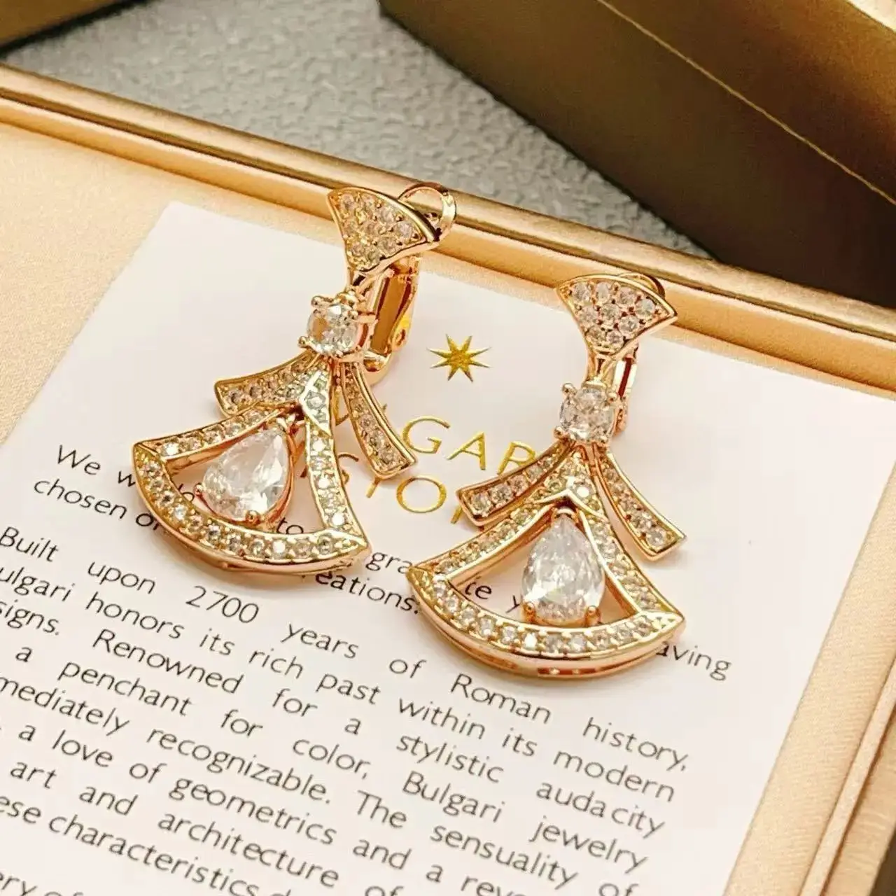 Gucci GG Pearl Earrings — foto 4 de 6