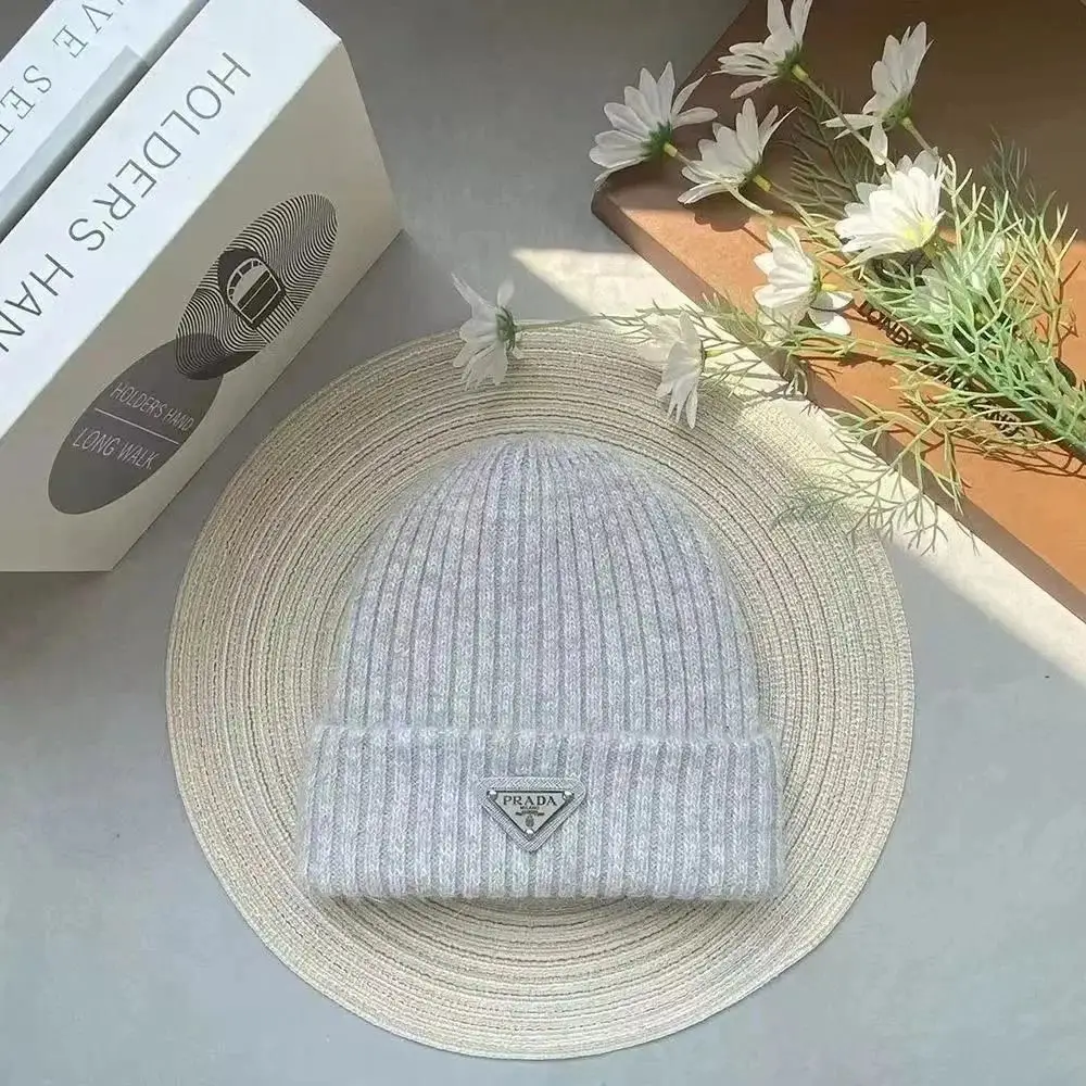 Prada hat — foto 2 de 6
