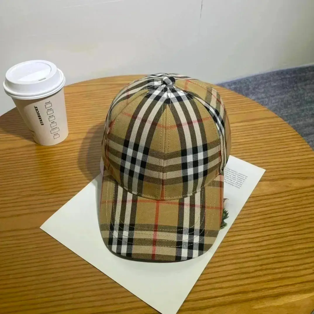 Burberry Hat Cap Gucci Cap — foto 6 de 6
