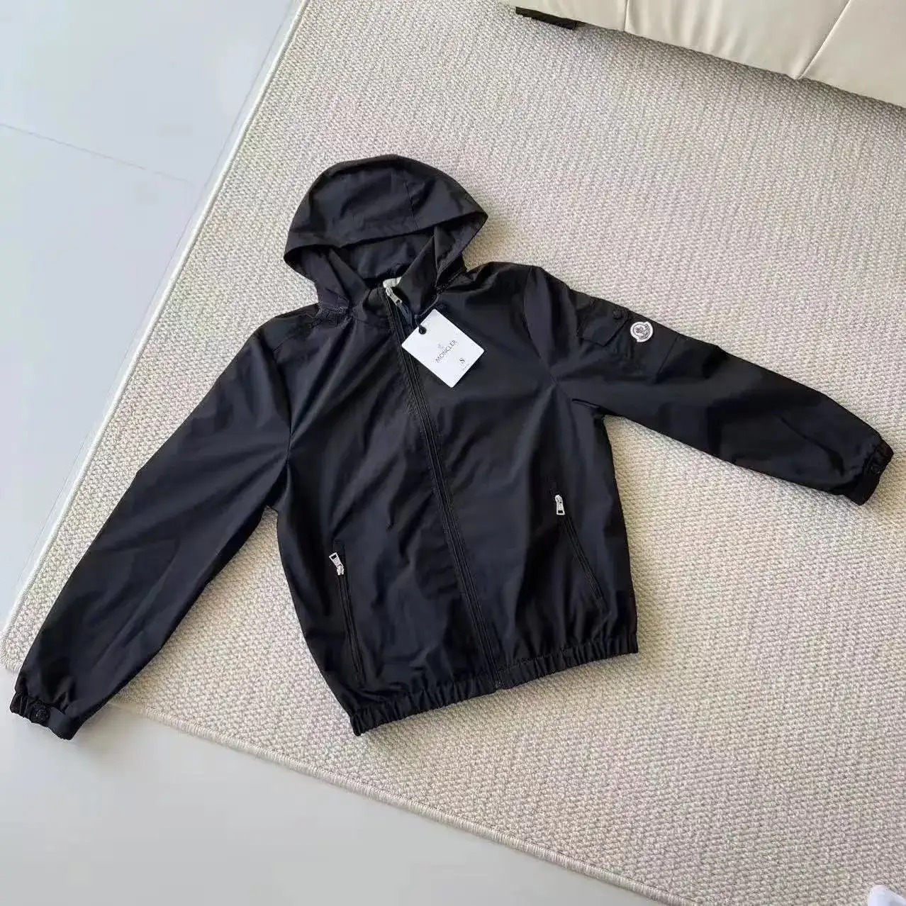 Moncler Maya Jacket [Gucci Moncler Burberry Prada Jackets] — foto 5 de 6