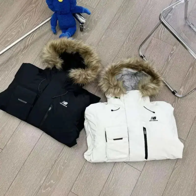 New Balance Puffer Jacket [White & Black] — foto 2 de 6