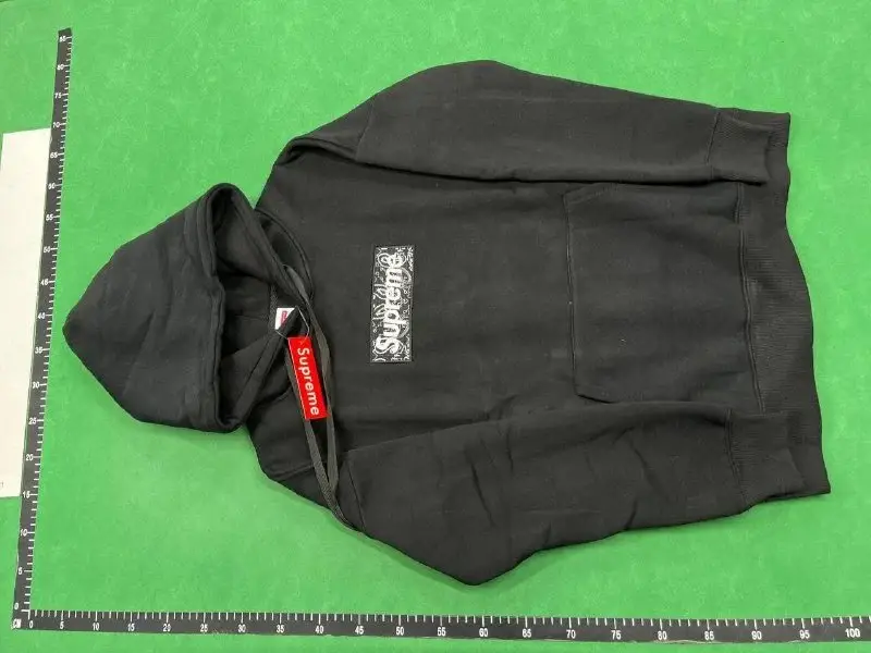 Supreme x Ducati Windbreaker — foto 5 de 6