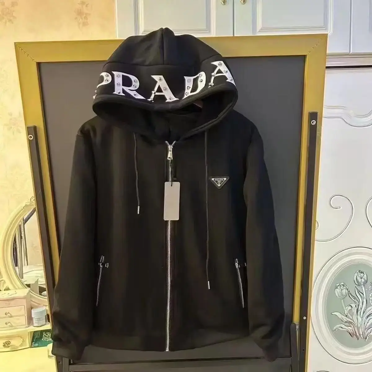 Prada Linea Rossa / Re-Nylon / Tessuto / Fendi Monster Eye Jackets/Down Jackets/Hoodies — foto 2 de 6