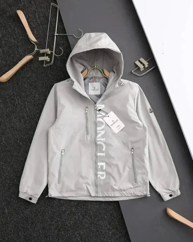Moncler Hooded Jacket [37 styles] — foto 2 de 6
