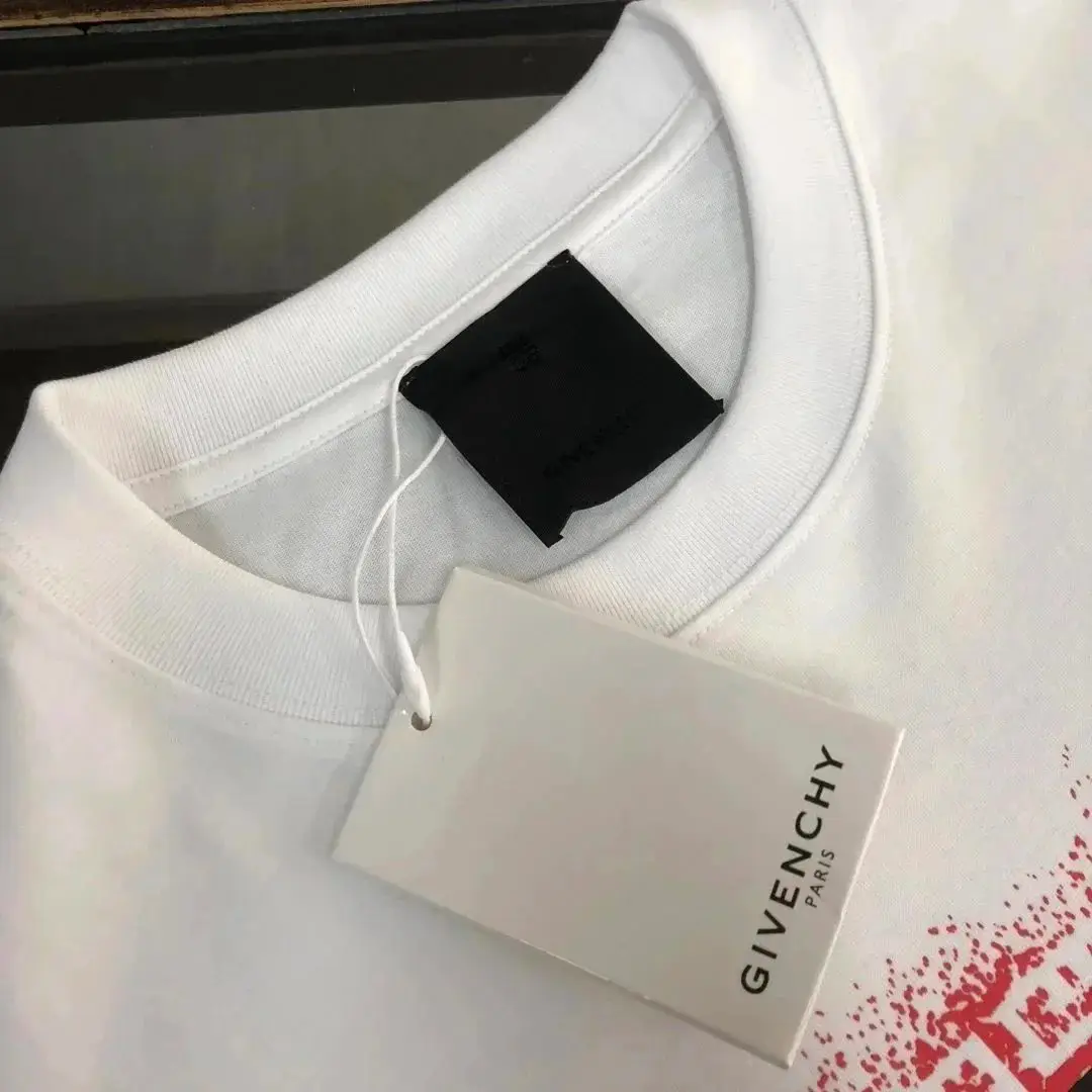 The North Face / Prada / Noir Cube / Burberry / Givenchy Graphic T-Shirts [40 styles] — foto 6 de 6