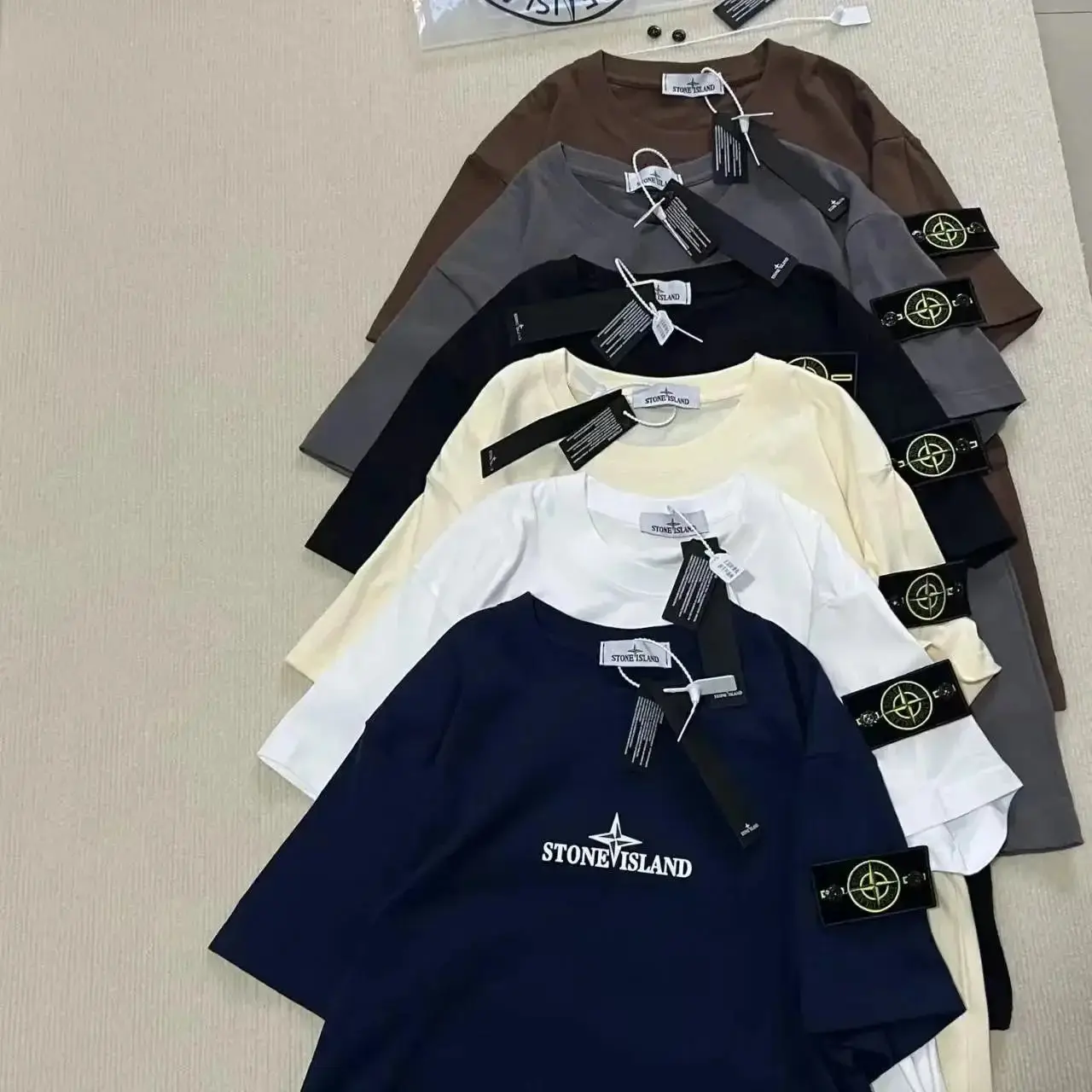 Stone Island T-shirt — foto 3 de 6