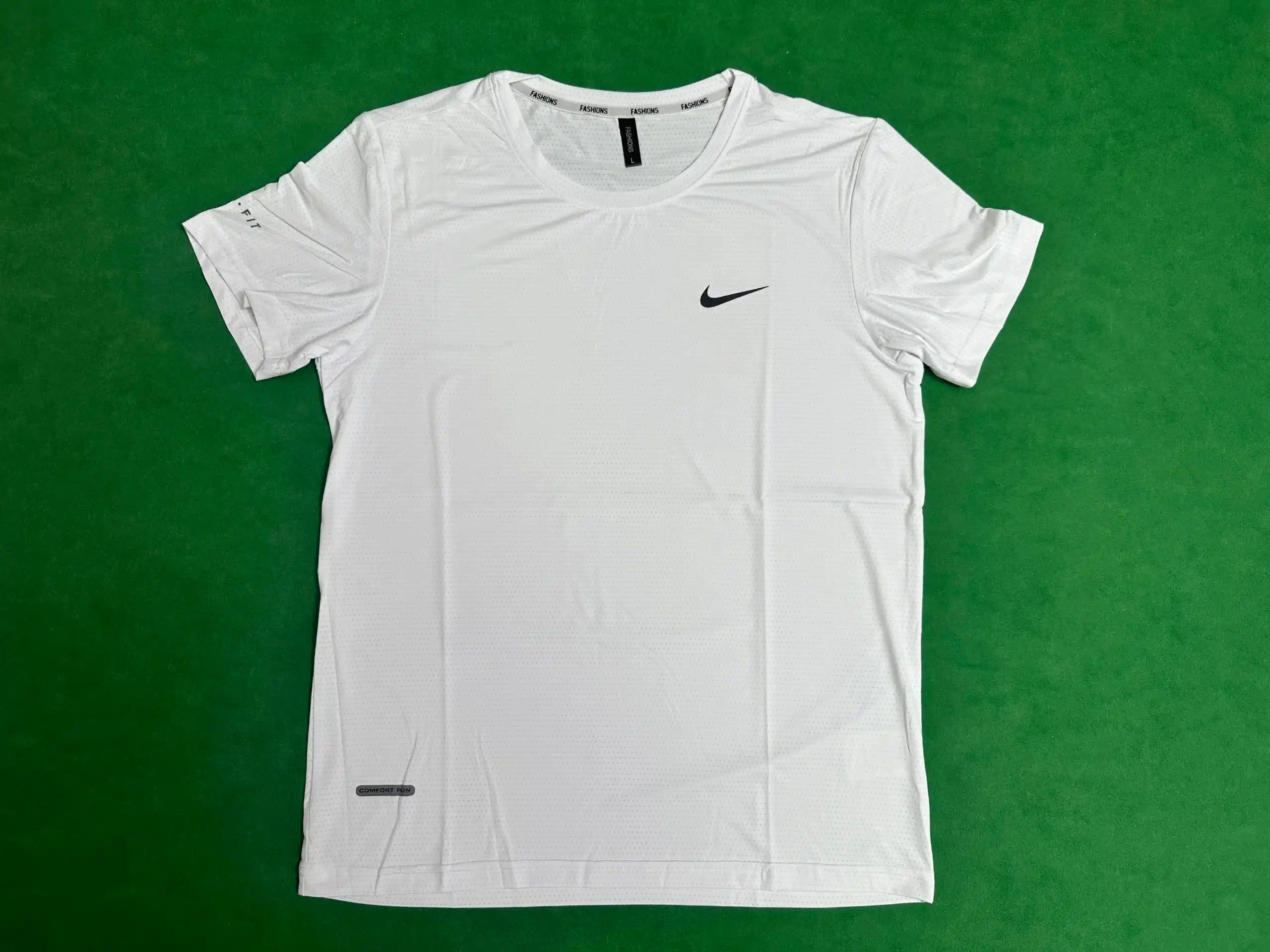 Nike/Under Armor short T-shirt — foto 5 de 6
