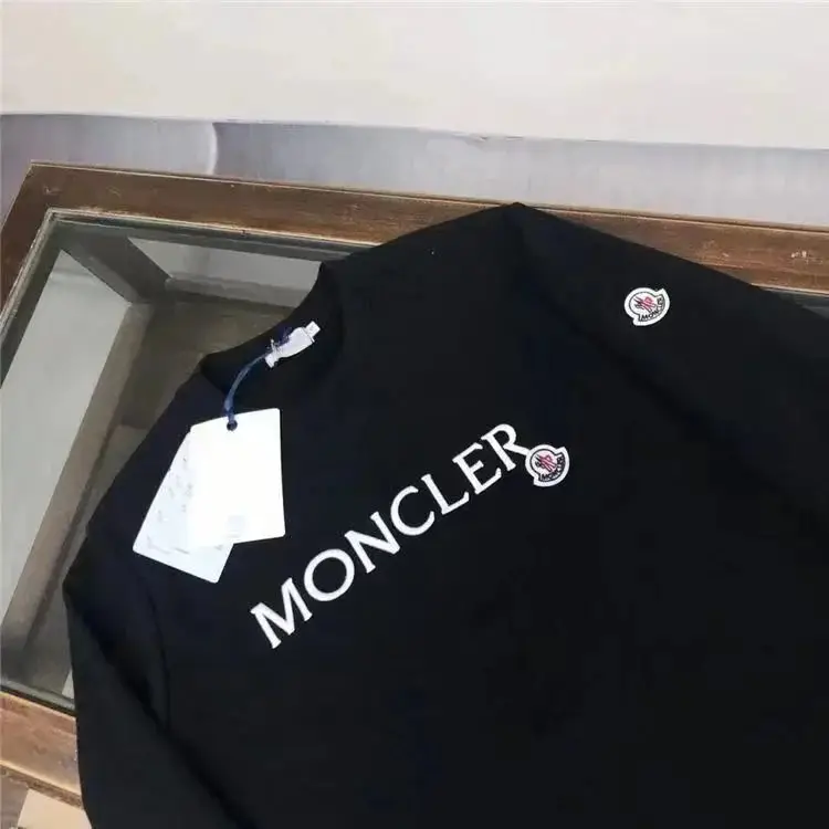 Moncler Men's Black Logo Sweatshirt with Gift Bag — foto 6 de 6