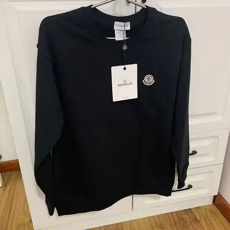 Moncler Hoodie Suit / Sports Suit / Down Jacket / Down Vest [Multiple Styles] — foto 2 de 6