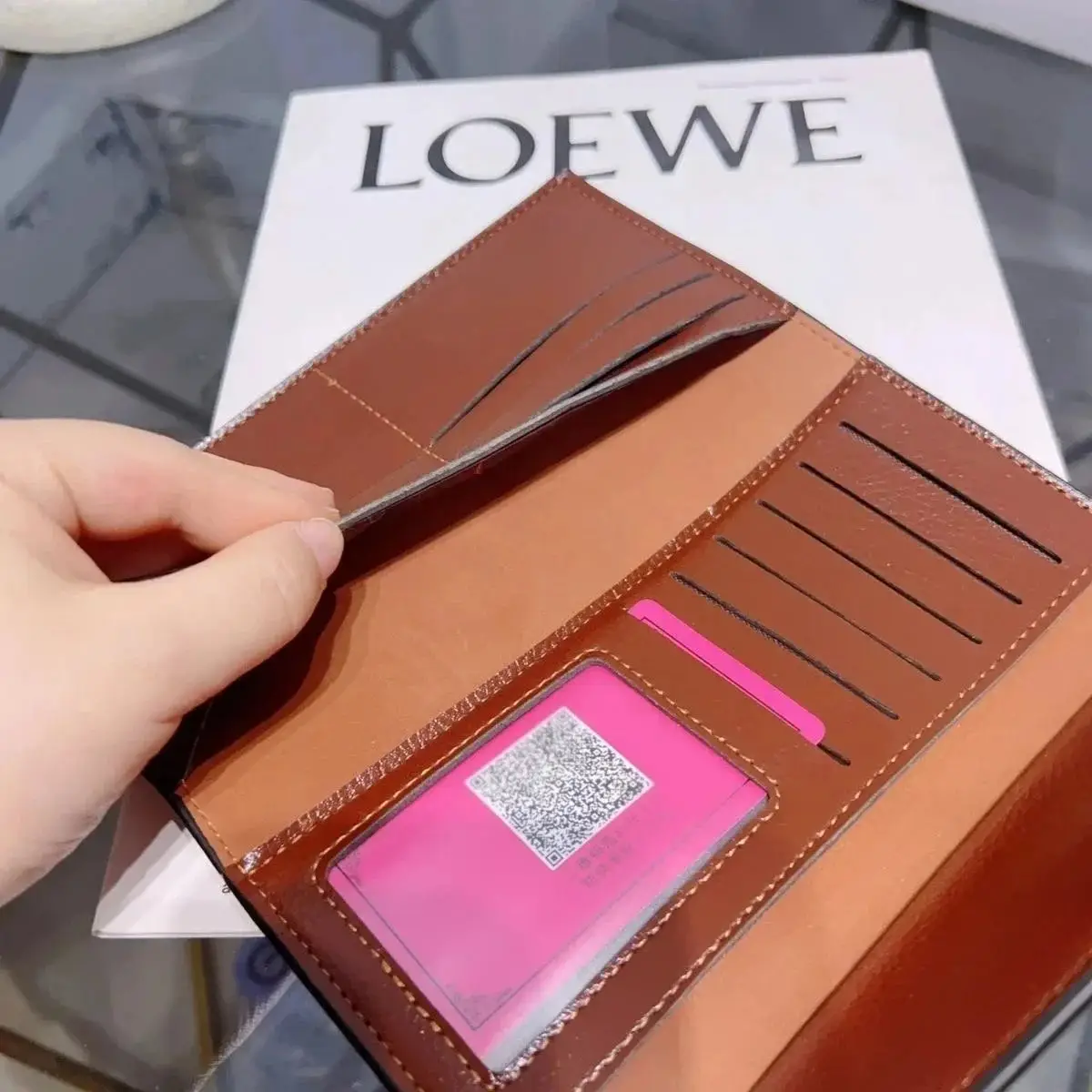 Saint Laurent Envelope Wallet [2 styles] — foto 4 de 6