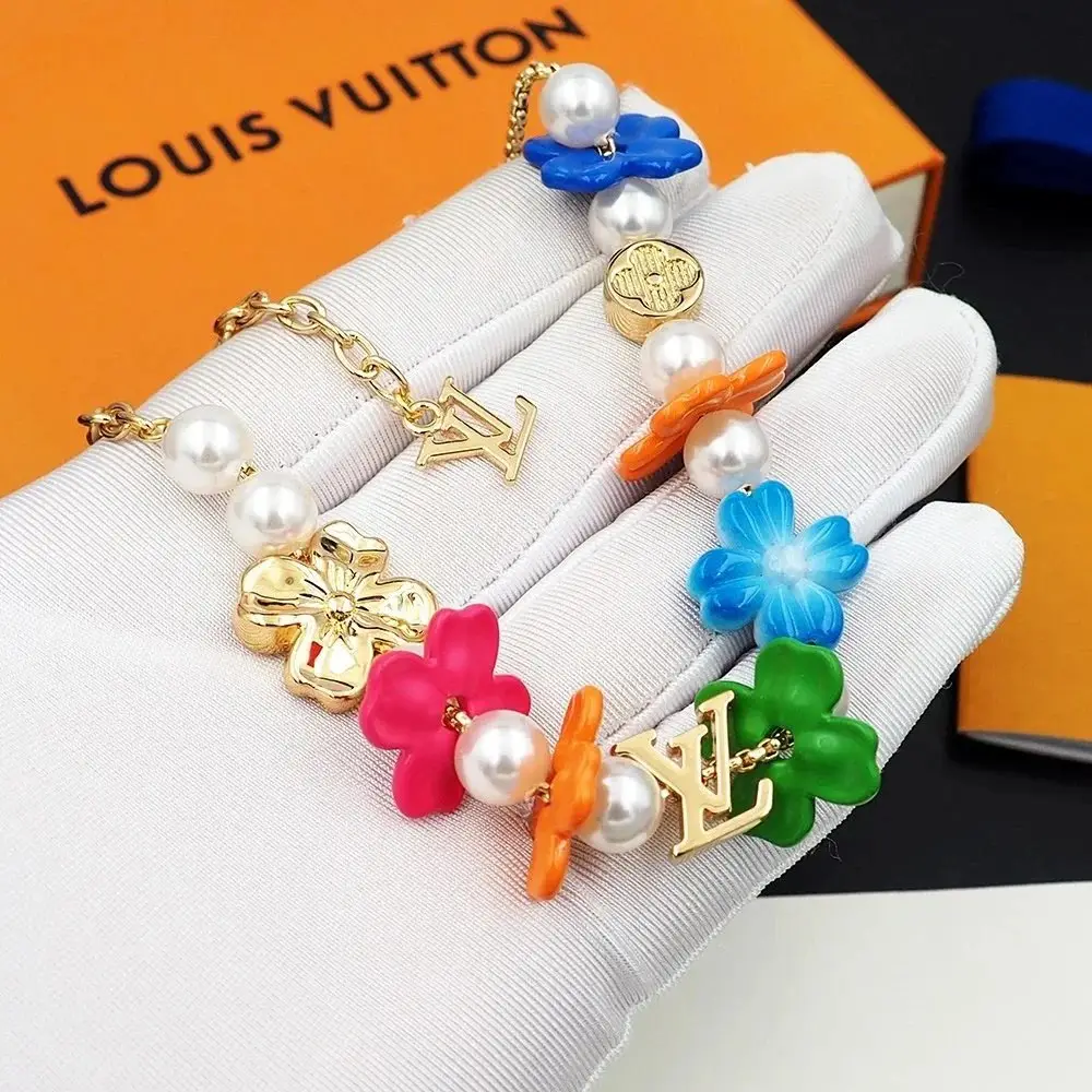 Louis Vuitton LV Floral and Glass Beaded Bracelet — foto 4 de 6