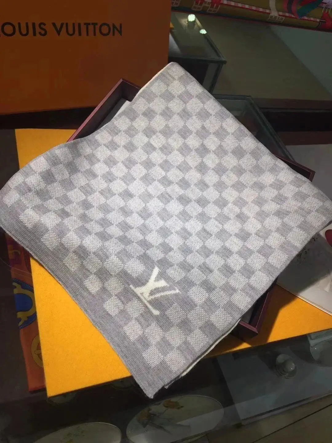 Burberry Check/LV Monogram/Fendi FF/Gucci GG Supreme Scarf [21 styles] — foto 5 de 6