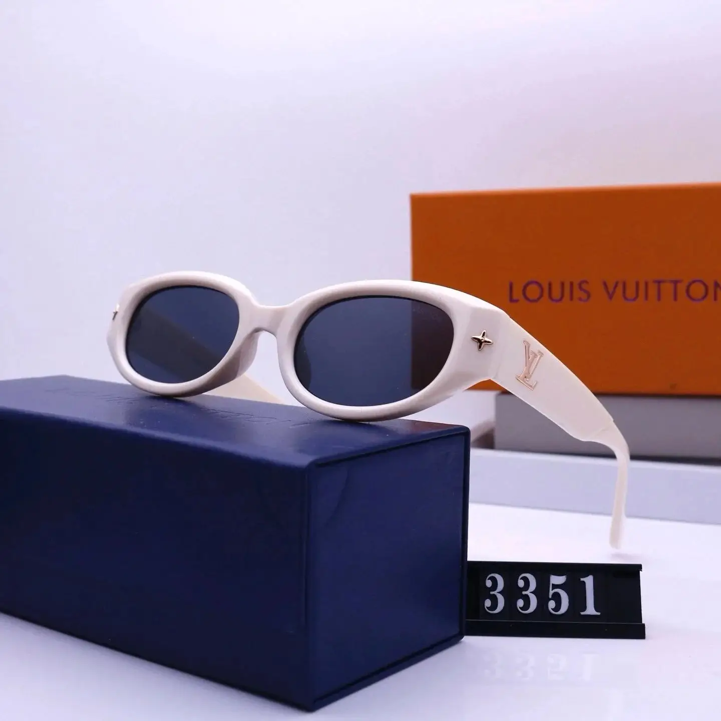Louis Vuitton sunglasses — foto 6 de 6
