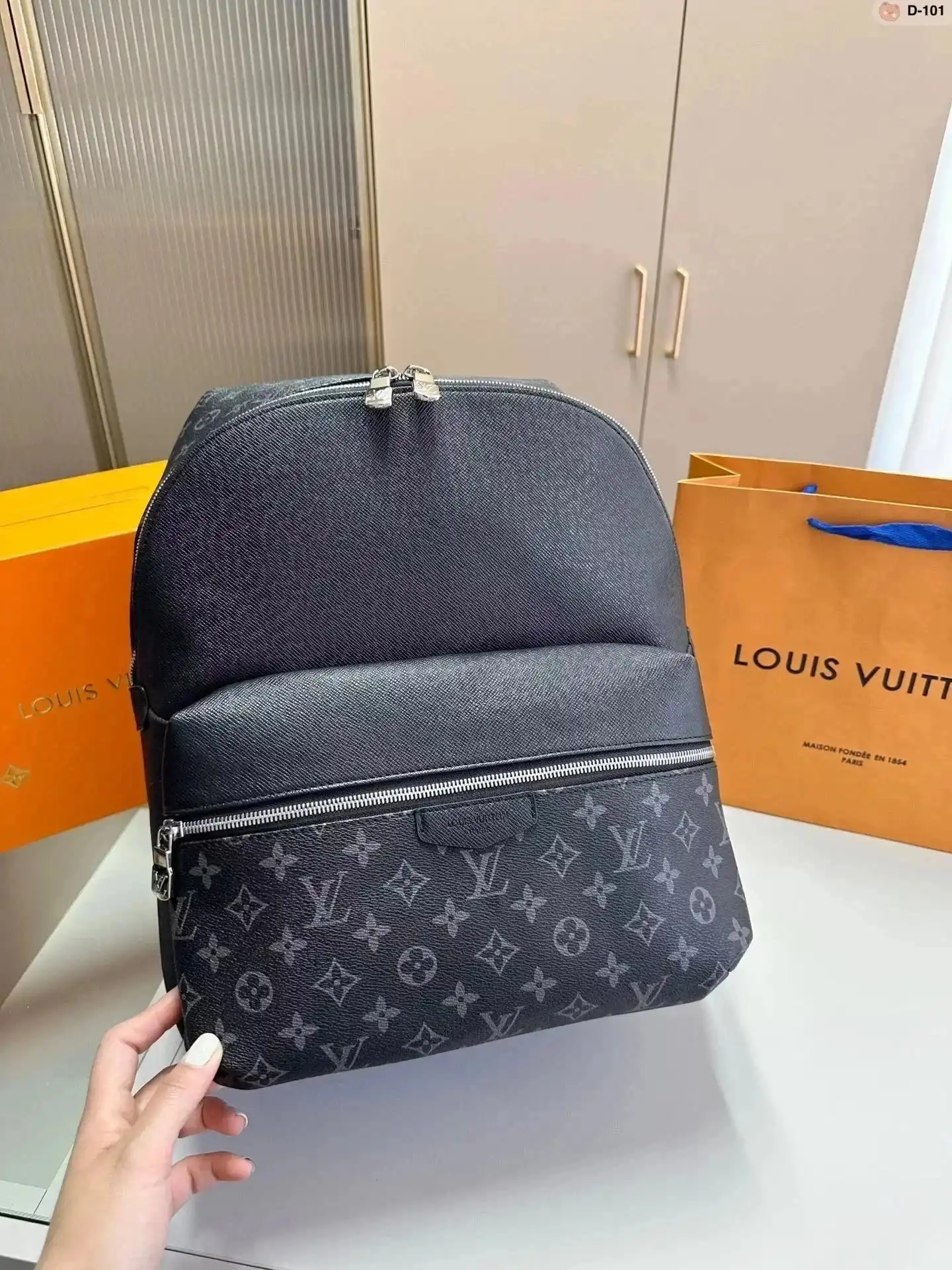 Louis Vuitton Backpack — foto 6 de 6