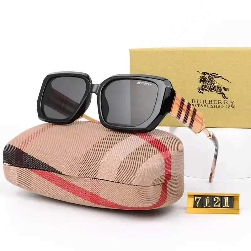Burberry MAYA Sunglasses [30+ styles] — foto 2 de 6