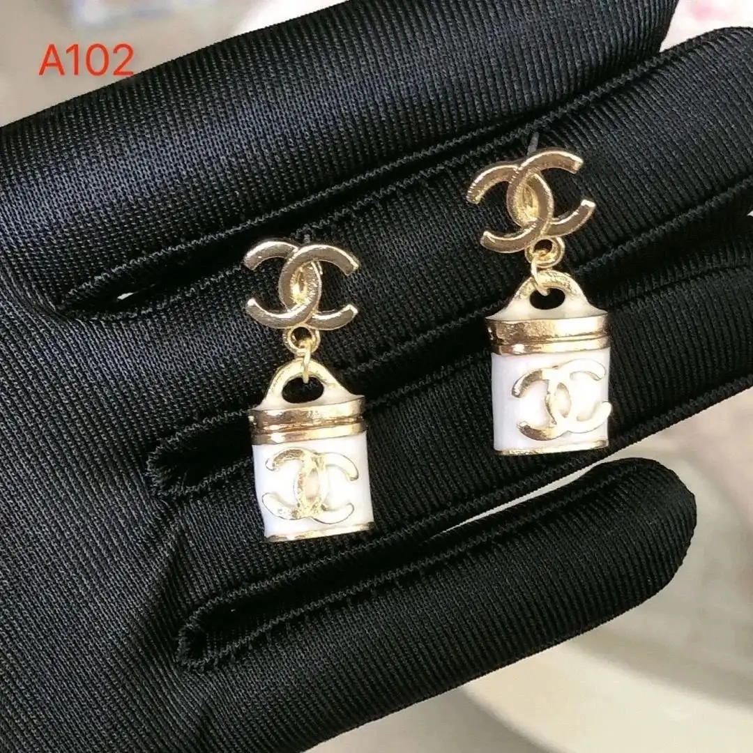 Chanel Fashion Earrings — foto 2 de 6