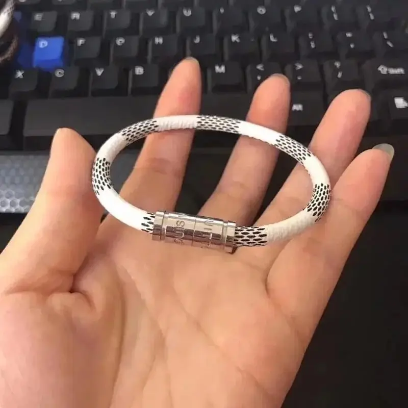 Louis Vuitton Bracelet — foto 4 de 6