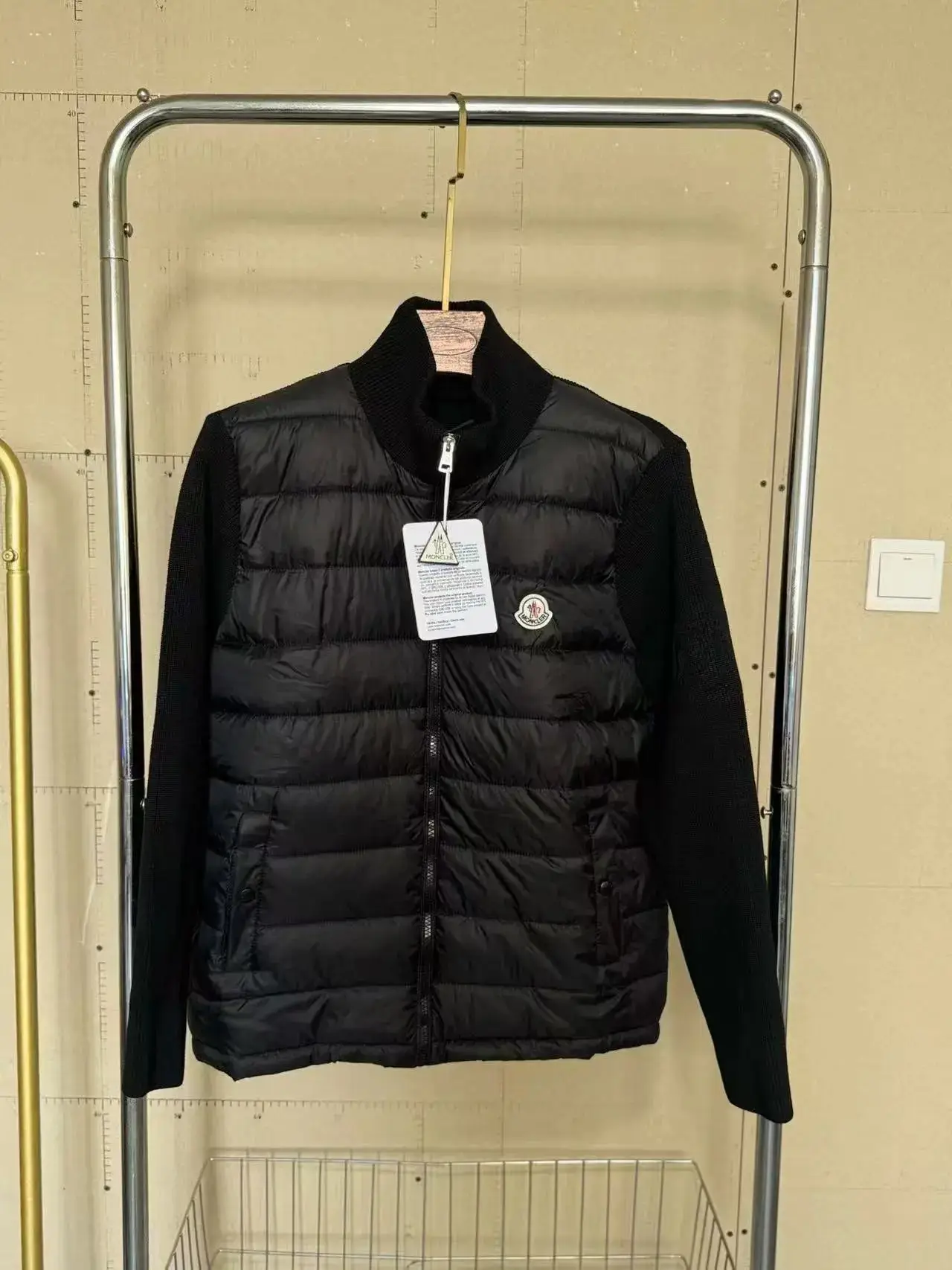 Moncler Hooded Down Jacket — foto 6 de 6