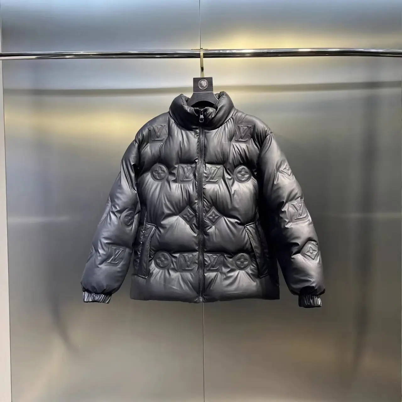 Louis Vuitton Sweaters & Winter-Resistant Down Jackets(40+ top quality) — foto 3 de 6