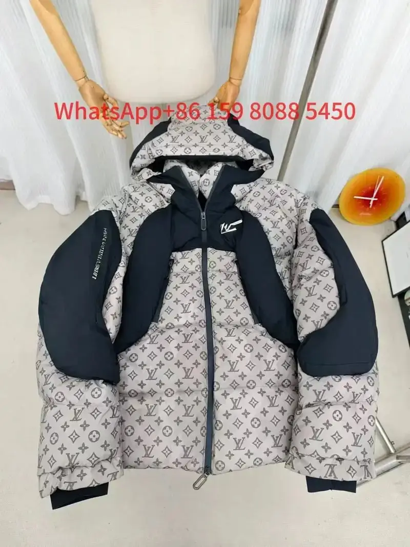 Louis Vuitton Monogram Puffer Jackets [Winter-Resistant] — foto 4 de 6