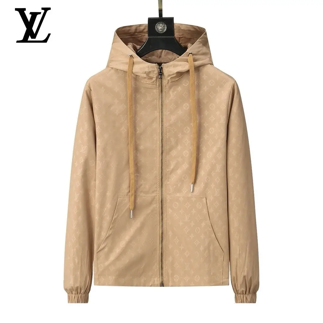 Louis Vuitton Monogram Hooded Jacket [9 styles] — foto 2 de 6