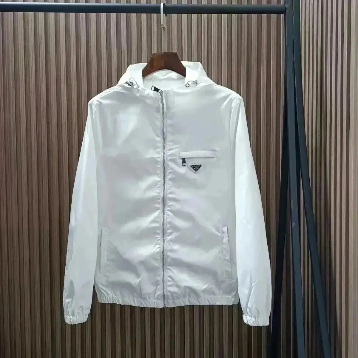 Prada Linea Rossa Hooded Jacket — foto 3 de 6