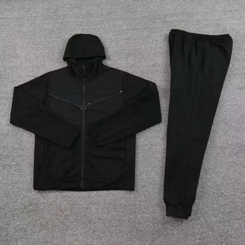 Nike Sportswear Tracksuit Set [7 styles] — foto 2 de 6