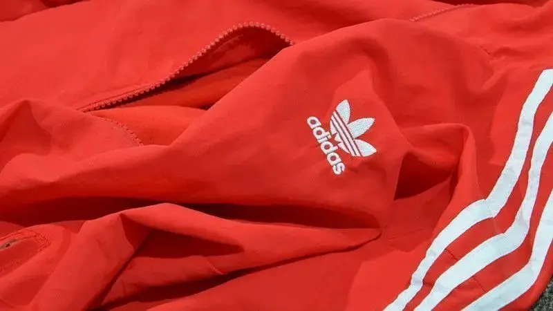 Adidas SST Track Jacket — foto 6 de 6