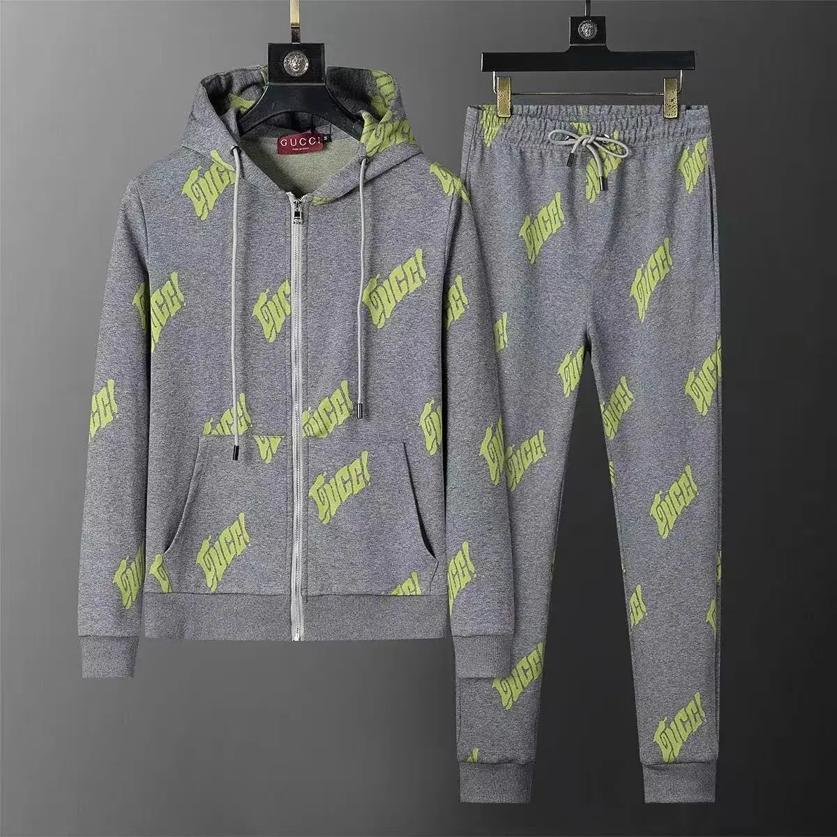 Gucci GG Supreme Tracksuit / Hugo Boss Tracksuit [9 Styles] — foto 6 de 6