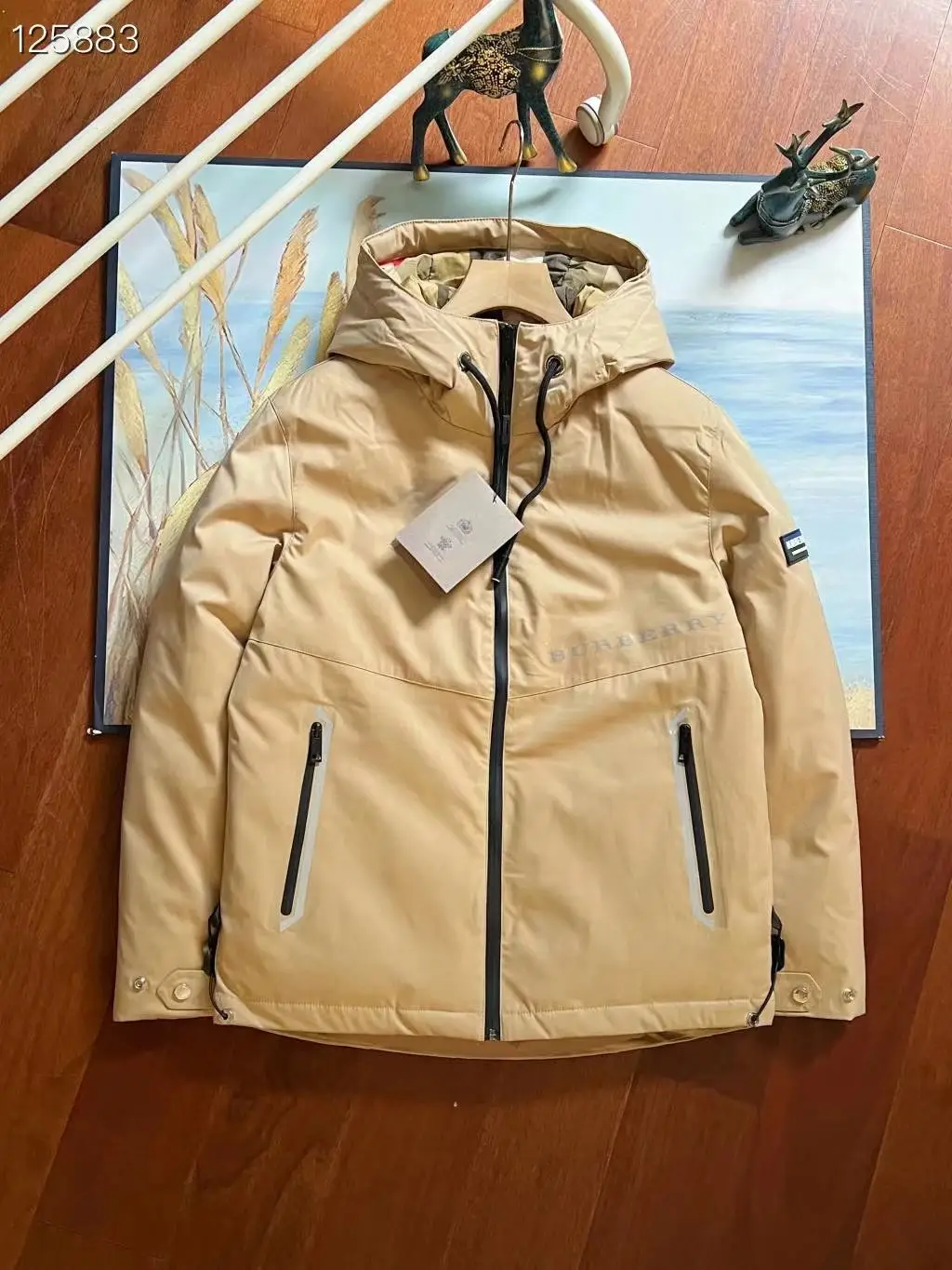 Burberry Down Jacket — foto 2 de 6