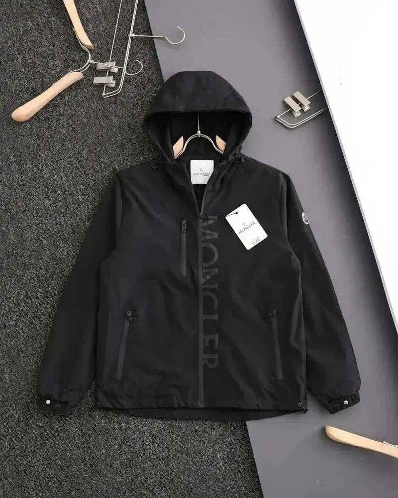 Moncler Jackets — foto 6 de 6