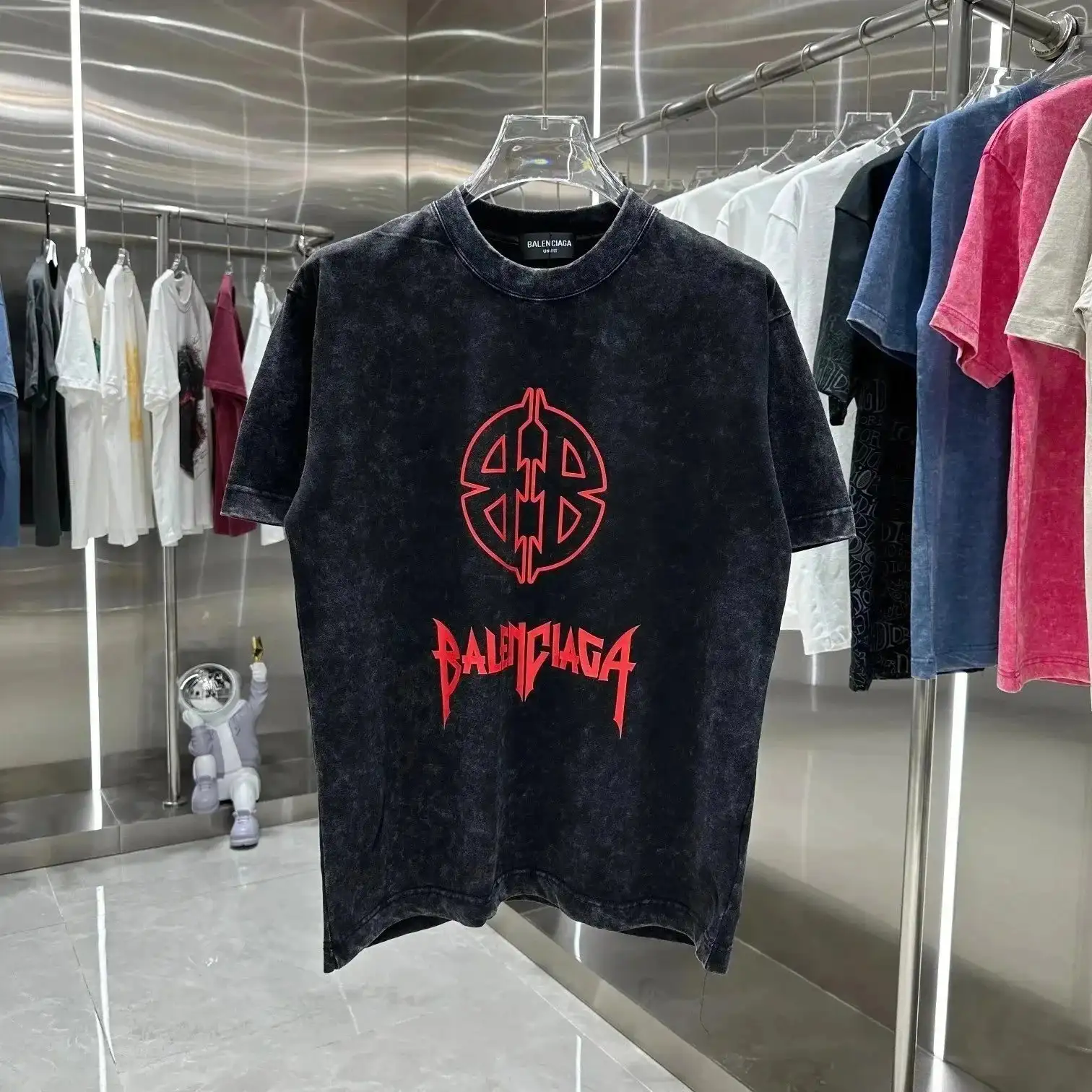 BALENCIAGA T-shirts — foto 2 de 6