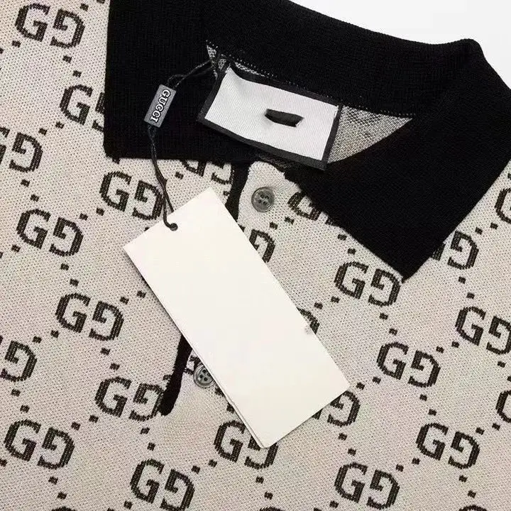 Gucci Men's Black T-Shirt with Logo Print - Luxury Fashion Apparel — foto 3 de 6