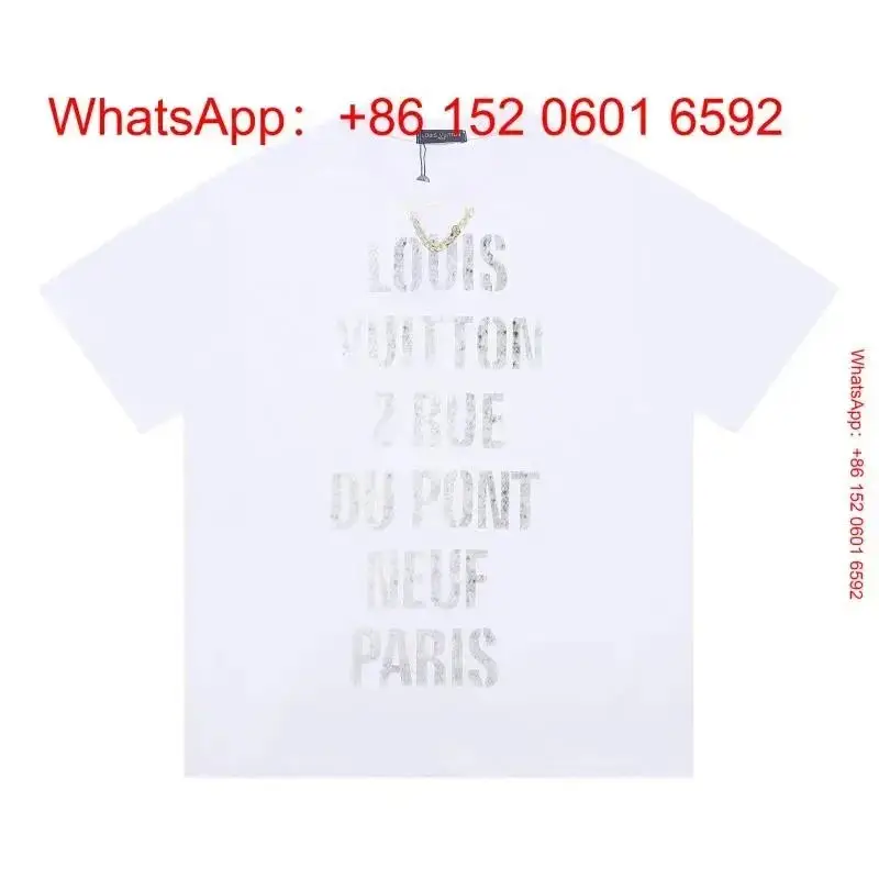 Louis Vuitton Graphic Print T-Shirts — foto 3 de 6
