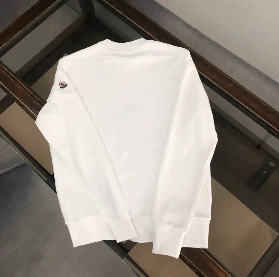 Moncler Logo Crewneck Sweatshirt [2 styles] — foto 2 de 6