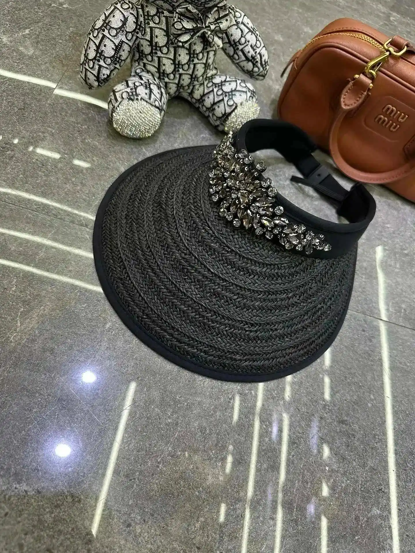 Chanel Bandana Print & Straw Bow Hats [40 styles] — foto 5 de 6