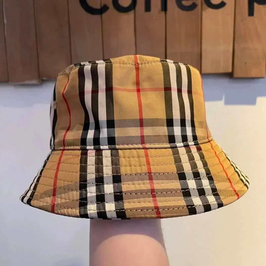 Burberry Vintage Check Cap [31 styles] — foto 2 de 6