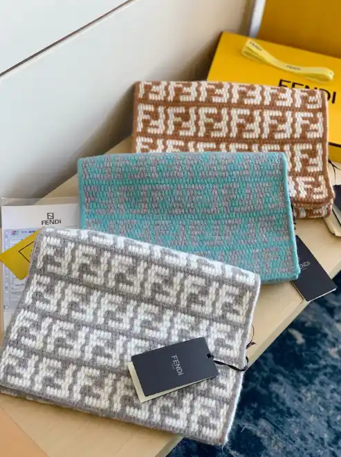 Fendi scarf (5 styles)