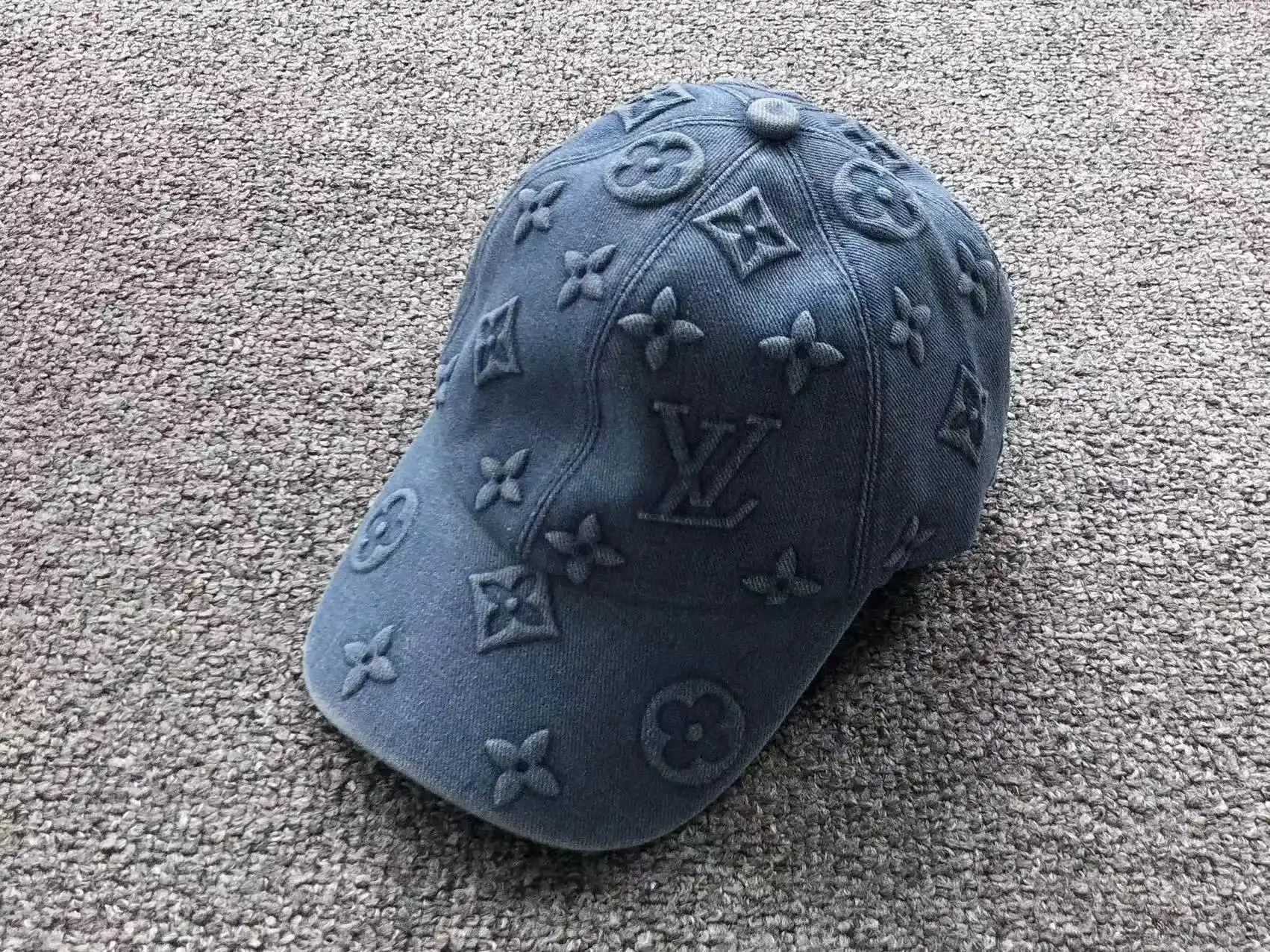 Louis Vuitton Monogram Baseball Cap — foto 3 de 6