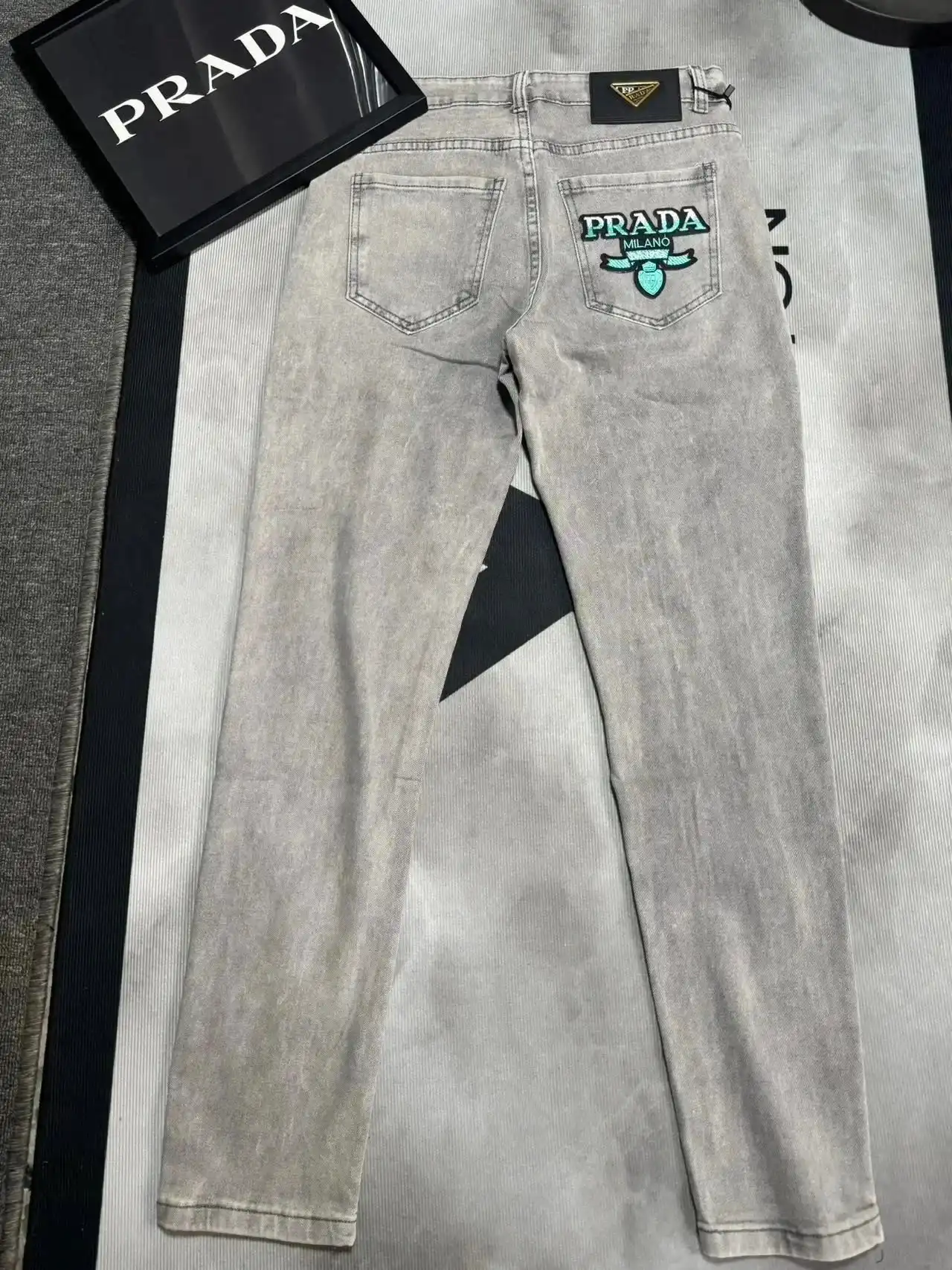Prada High-Waist Jeans — foto 6 de 6