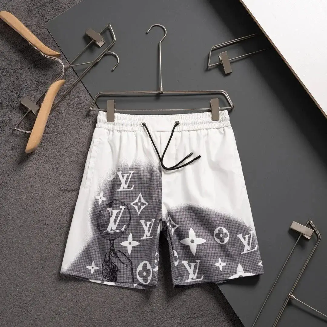 LV Shorts Beach Pants (Styles 40+) — foto 3 de 6