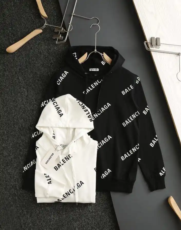 Balenciaga Hoodies — foto 5 de 6