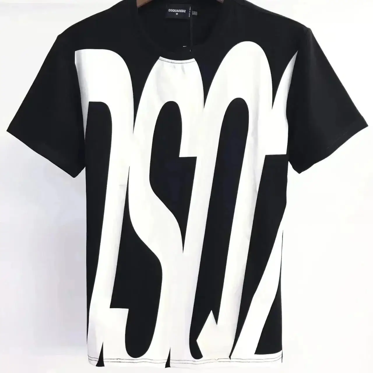 DSQUARED 2 T-shirts — foto 4 de 6